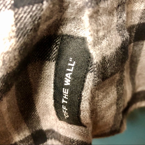 📌SOLD Vans Kids’ Flannel Shirt - Picture 5 of 10